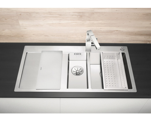 Edelstahlspüle mit Abtropfschale, Schneidebrett, Spülbecken und Abtropfkorb