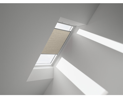 Store plissé alvéolaire VELUX uni beige à commande manuelle FHC MK12 1155S