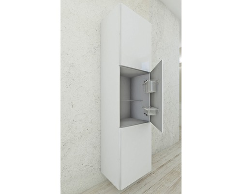 Weißer Badezimmer Hochschrank mit geöffneter Tür und Ablagefächern