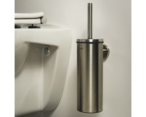 Toilettenbürste aus Edelstahl mit Halterung zur Wandmontage neben einer Toilette