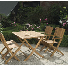 Gartenmöbelset mit Klapptisch und Stühlen aus Holz im Aussenbereich