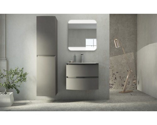 Modernes Badezimmer mit Waschtischunterschrank, Spiegelschrank und Hochschrank für ein helles und aufgeräumtes Ambiente