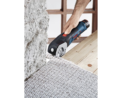 Cisailles sans fil coupant de la moquette