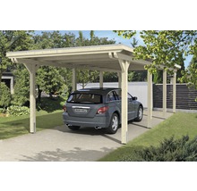 Abri de voiture individuel en bois avec voiture dans la cour.