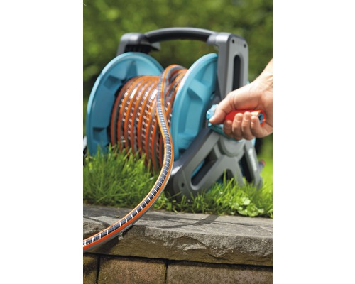 Gartenschlauch auf Schlauchwagen mit Handkurbel