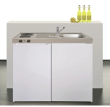 Miniküche mit Kochfeld, Spüle und Kühlschrank