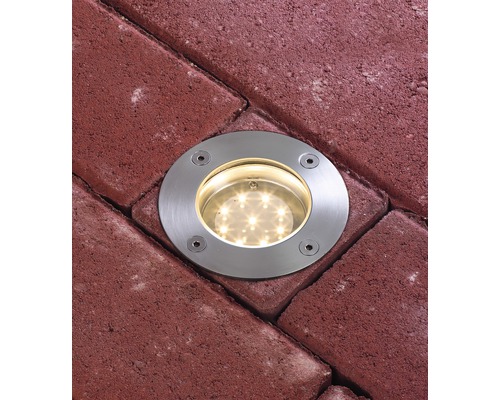 Bodeneinbaustrahler auf Pflastersteinen