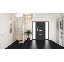 Flur mit Wendeltreppe, Haustür und Garderobenschrank