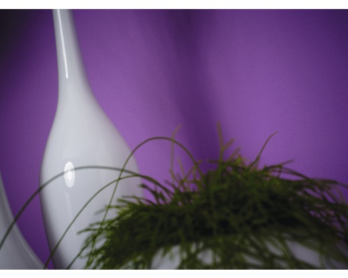 Vase décorative avec herbe verte
