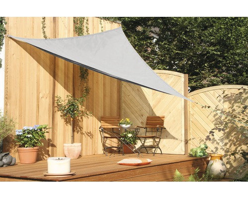 Floracord Dreiecksonnensegel 3,6 x 3,6 x 3,6m, HDPE 180 g/m² wind- und wasserdurchlässig, silbergrau Floracord Dreiecksonnensegel 3,6 x 3,6 x 3,6m, HDPE 180 g/m² wind- und wasserdurchlässig, silbergrau