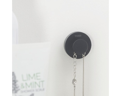 Crochet Tiger noir avec deux chaînes