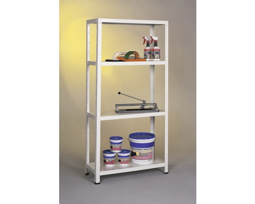 Étagère avec outils et matériaux de carreleur