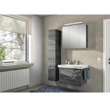 Modernes Badezimmer mit Waschtisch, Spiegelschrank und Hochschrank in Holzoptik