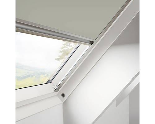 Fenêtre de toit avec store pour protection solaire