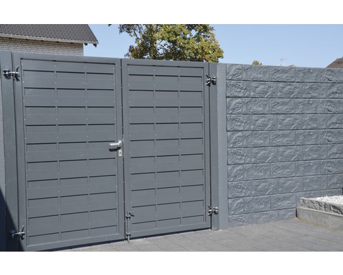 Portail de jardin et mur en blocs de béton