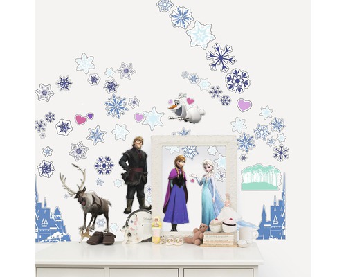 Décoration murale avec des motifs Reine des neiges et des flocons de neige sur une commode