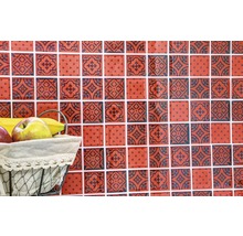 Quadratische Mosaikfliesen mit Muster