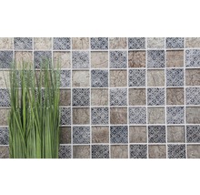 Carreaux de mosaïque carrés à motifs et gazon synthétique