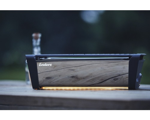 Enders Holzkohlegrill auf einem Tisch