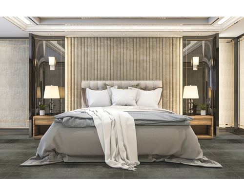 Chambre avec lit double, tables de chevet et appliques murales