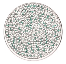 Boîte ronde avec billes de graines