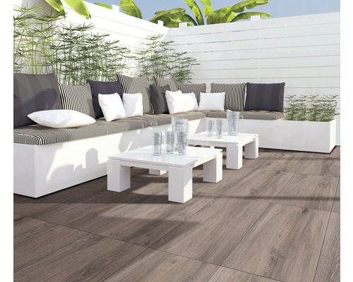 Dalle de terrasse FLAIRSTONE en grès cérame fin Wood Mocca bords rectifiés 90 x 45 x 2 cm