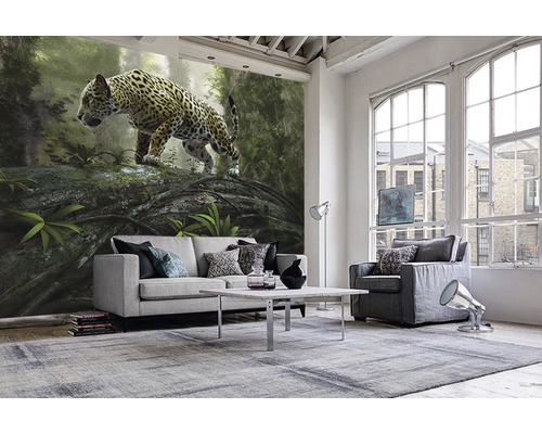 Salon avec papier peint photo avec jaguar dans la jungle