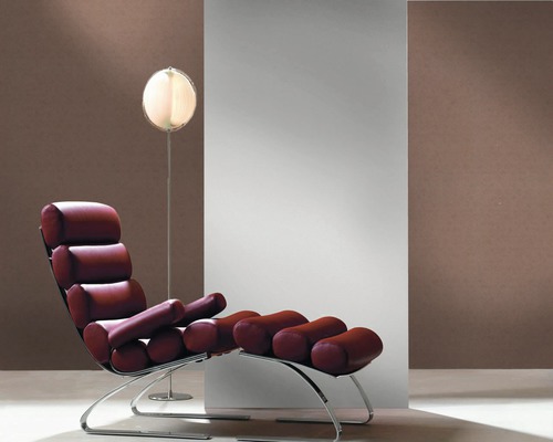 Scène avec chaise longue et lampadaire