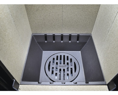 Feuerraumauskleidung mit Gusseisenrost