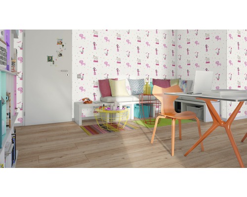 Kinderzimmer mit Schreibtisch, Stuhl und Tapete mit Zirkusmotiven