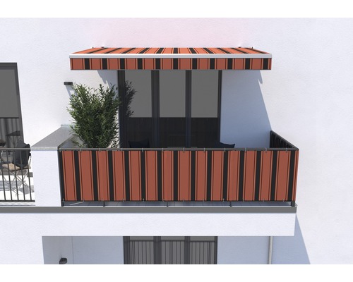 Balcon avec brise-vue et store sur façade