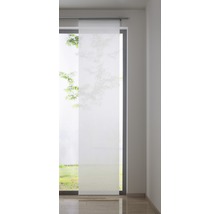 Dekoschalschiebevorhang vor einem Fenster zur Dekoration und zum Schutz der Privatsphäre