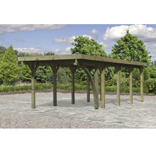 Abri de voiture en bois dans le jardin