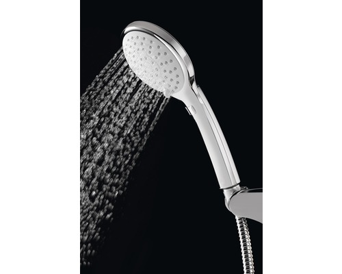 Handbrause mit Brauseschlauch im Betrieb