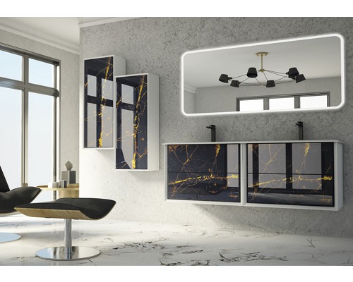 Modernes Badezimmer mit Waschtisch, Spiegelschrank und beleuchtetem Spiegel