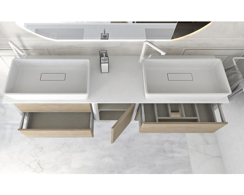 Meuble-lavabo double avec tiroirs ouverts et vasques à poser rectangulaires dans la salle de bains
