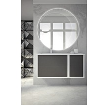Salle de bains avec meuble sous-vasque, vasque à poser, robinetterie et miroir rond avec éclairage