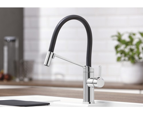 Küchenarmatur mit flexiblem Auslauf