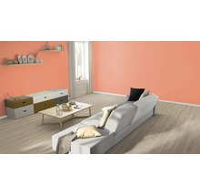 Wohnzimmer mit Sofa, Couchtisch und Kommode