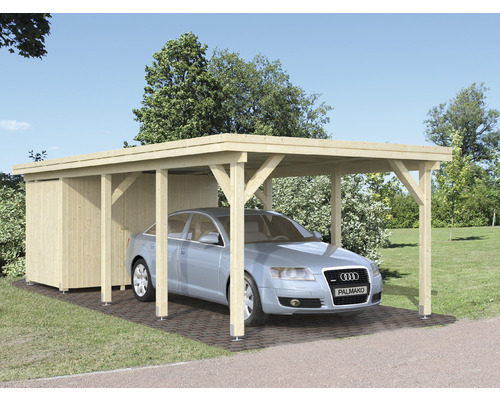 Voiture sous un abri de voiture en bois avec remise à outils