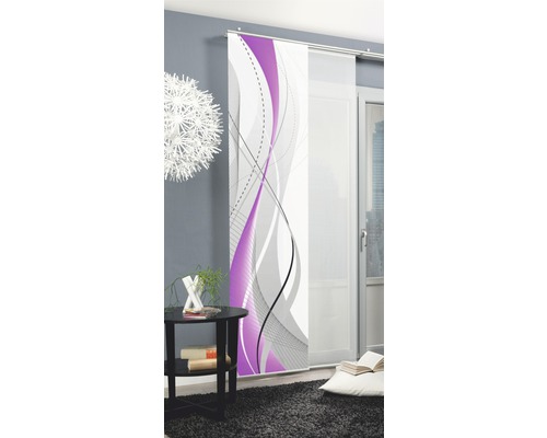 Panneau coulissant décoratif avec des accents violets dans le salon.