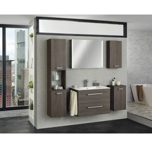 Modernes Badezimmer mit Waschtisch, Spiegelschrank und Hochschränken in Holzoptik