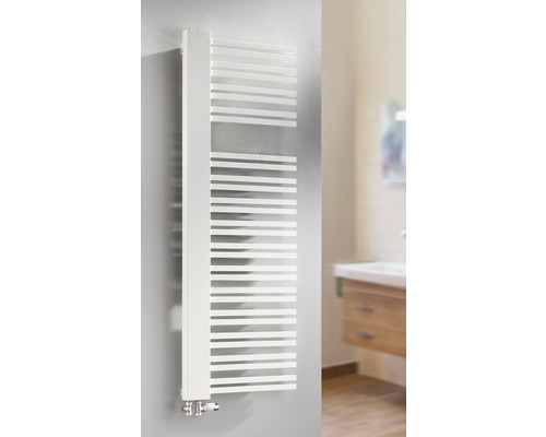 Radiateur design SCHULTE Bologna Version gauche 1610x600 mm blanc Radiateur sèche-serviettes blanc sur un mur de salle de bains