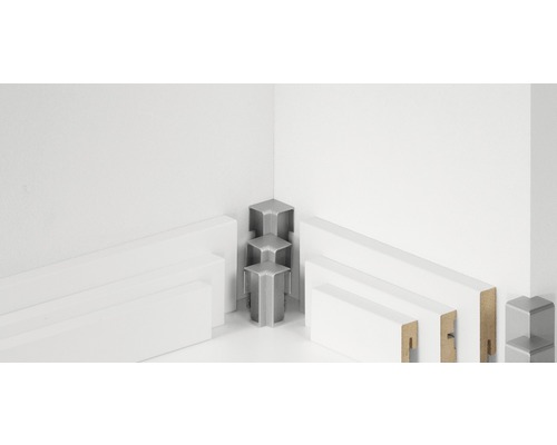 Sockelleisten und Eckverbinder aus Kunststoff