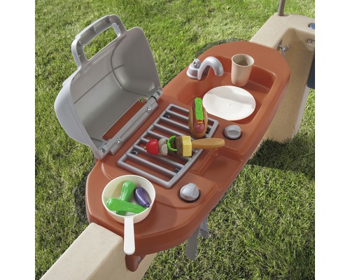 Spielküche mit Grill, Spüle und Spielzeugessen für Kinder