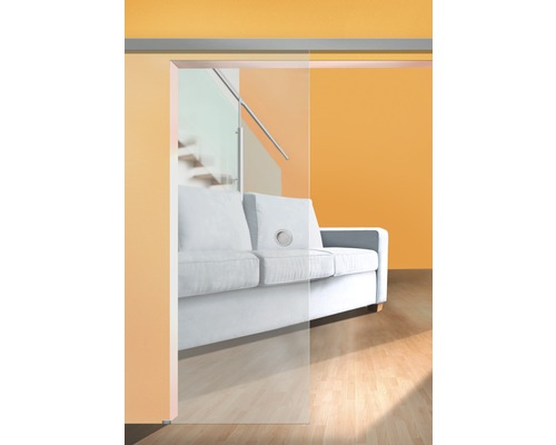 Porte coulissante en verre devant le salon