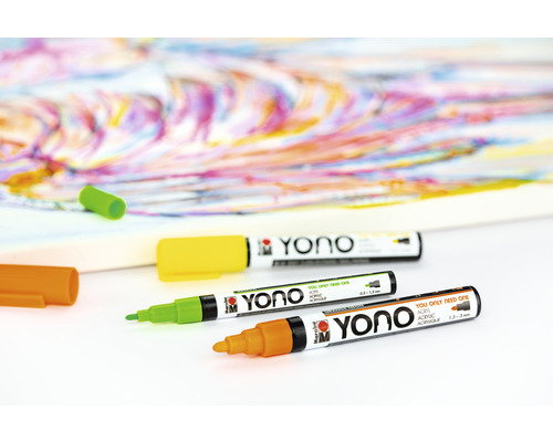 Stylos de peinture acrylique YONO multicolores de Marabu sur fond blanc
