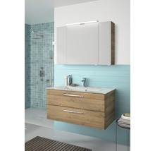 Helles Badezimmer mit Waschtischunterschrank, Spiegel und Dusche