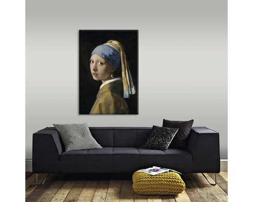 Gemälde Mädchen mit dem Perlenohrgehänge über Sofa
