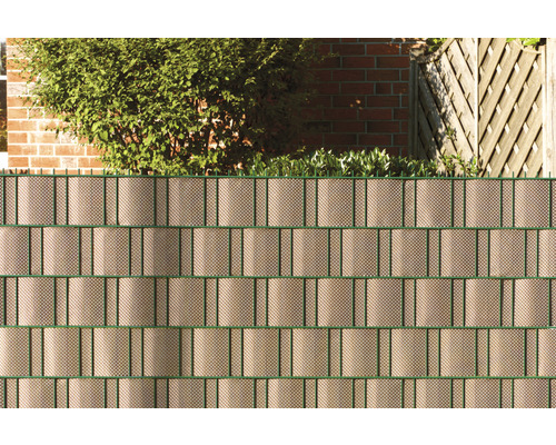 Clôture à panneaux rigides avec bandes d''occultation comme clôture de jardin